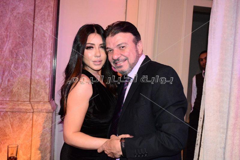 حكيم والليثي نجما زفاف «يوستينا وروماني» بحضور النجوم
