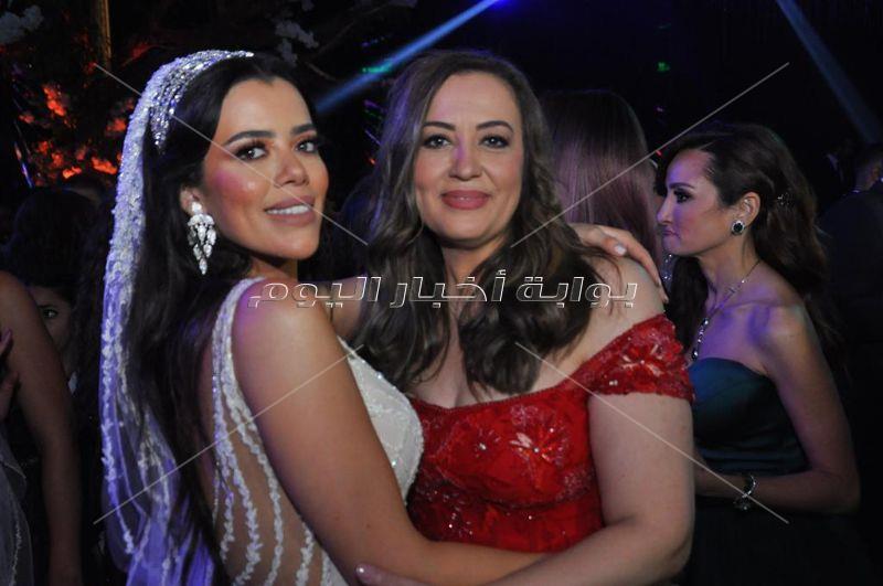 نجوم الرياضة والإعلام يحتفلون بزفاف ابنة مدحت شلبي