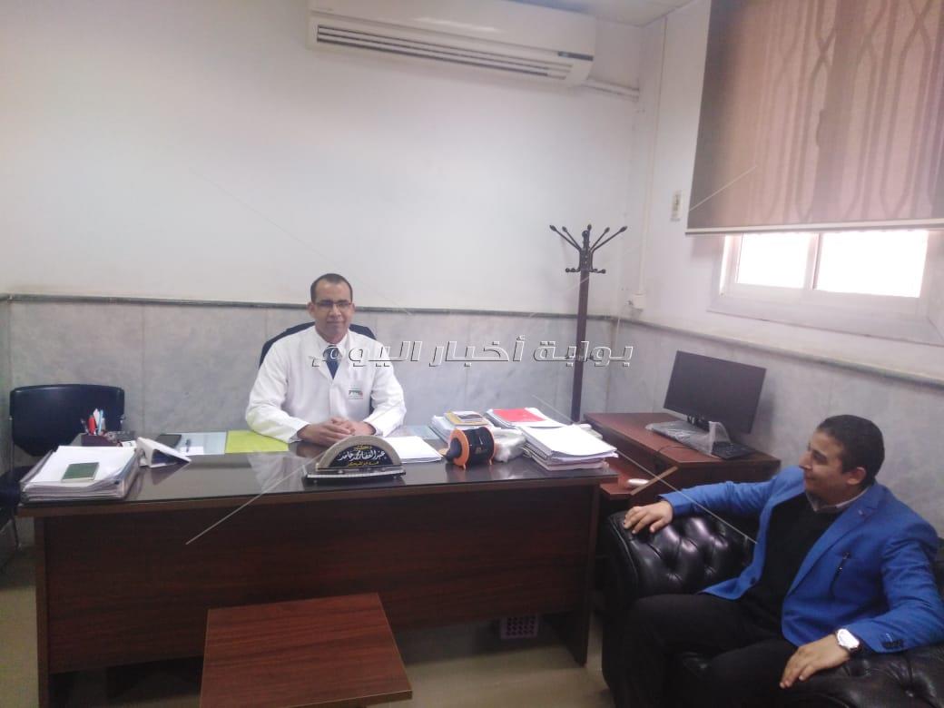 أبطال مركز نقل الدم بأسيوط يخوضون معركة للحفاظ على حياة المرضى