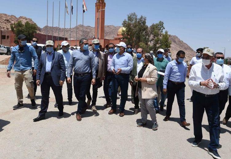  رئيس الوزراء يتفقد أعمال تطوير دير سانت كاترين