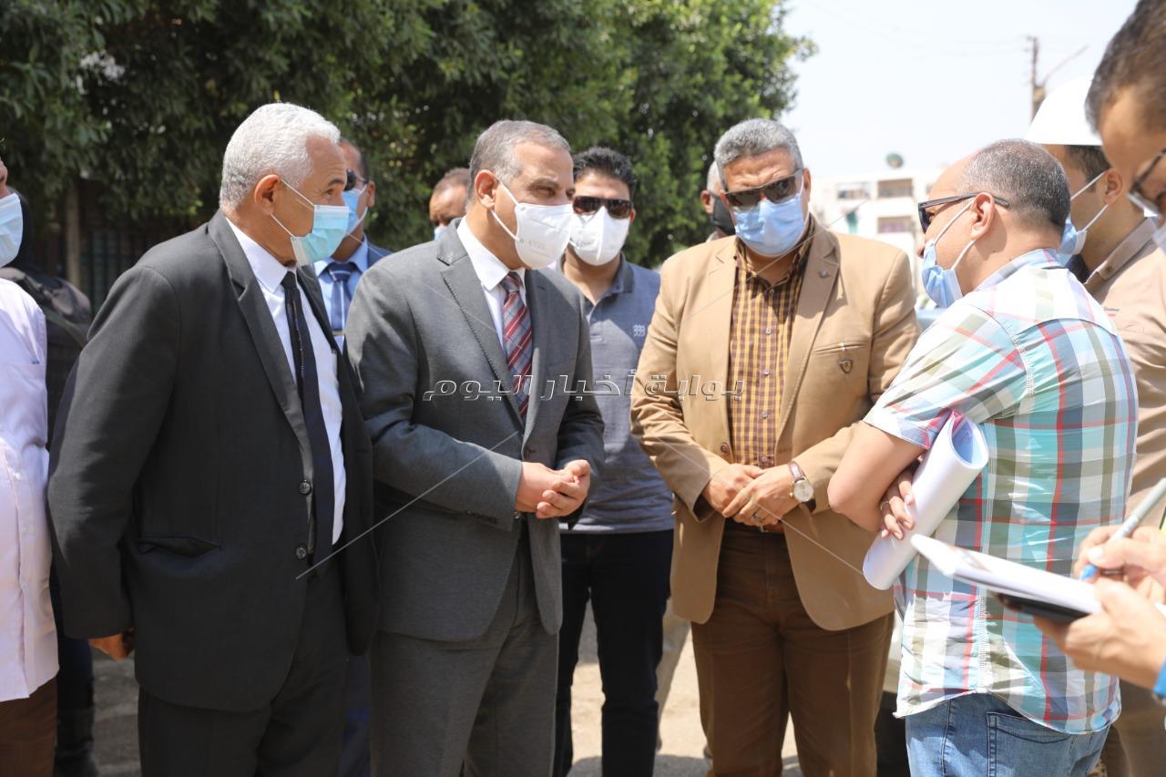 محافظ سوهاج يتفقد عدد من مشروعات الطرق والكبارى بمراكز البلينا وجرجا وأخميم 