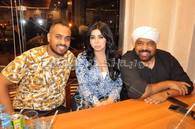 صوفينار وكاريكا ونجوم الرياضة في حفل افتتاح أحد المطاعم