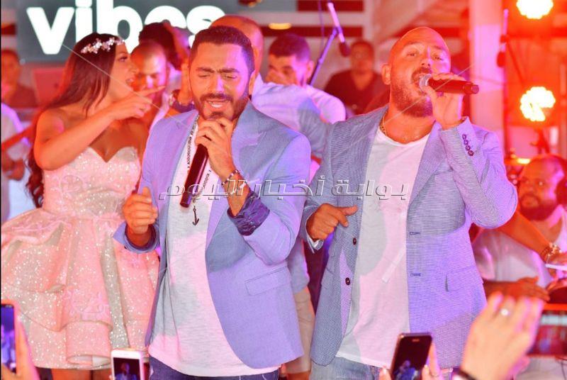 تامر حسني والعسيلي يُشعلان زفاف ياسر الحريري في «الساحل»