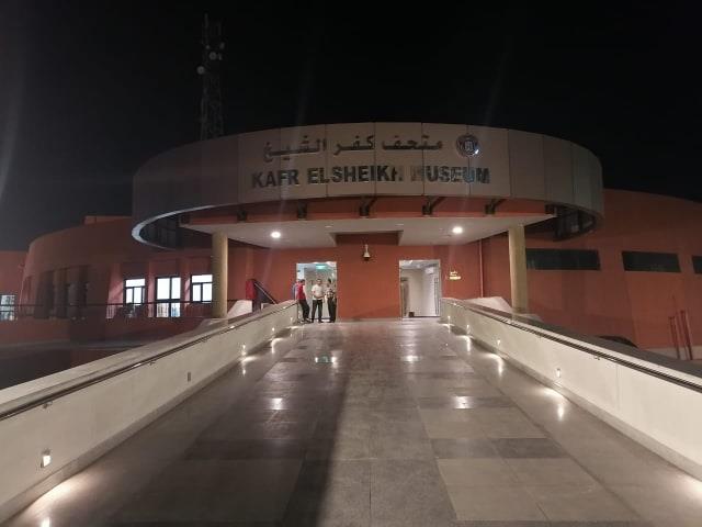 القطع الأثرية في متحف  كفر الشيخ 