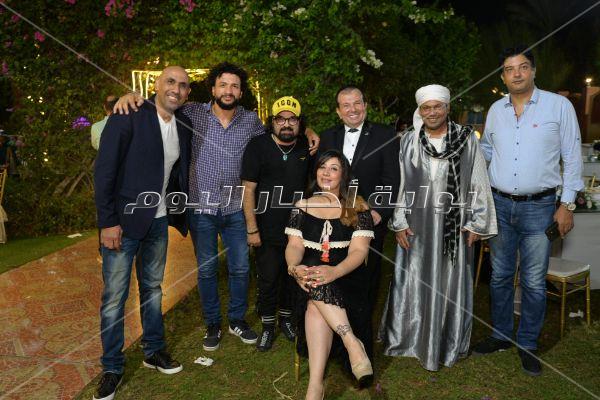 أبو الليف ووفاء سالم ورامي وحيد يحتفلون بزفاف «محمود وأميرة»