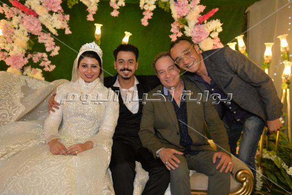 أبو الليف ووفاء سالم ورامي وحيد يحتفلون بزفاف «محمود وأميرة»