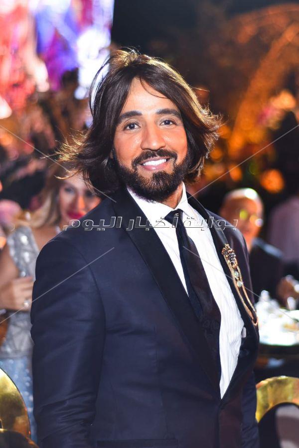الهضبة ودينا الشربيني وراغب ومحمد رمضان في زفاف «باسل سماقية»