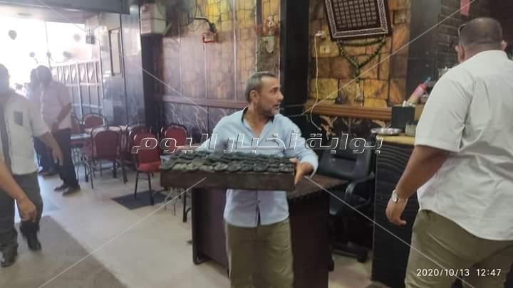 غلق مقاهي تقدم الشيشه للمواطنين بحي شمال الجيزة