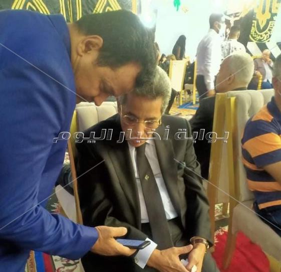 بدء عزاء الراحل محمود ياسين بحضور عدد كبير من نجوم الفن 