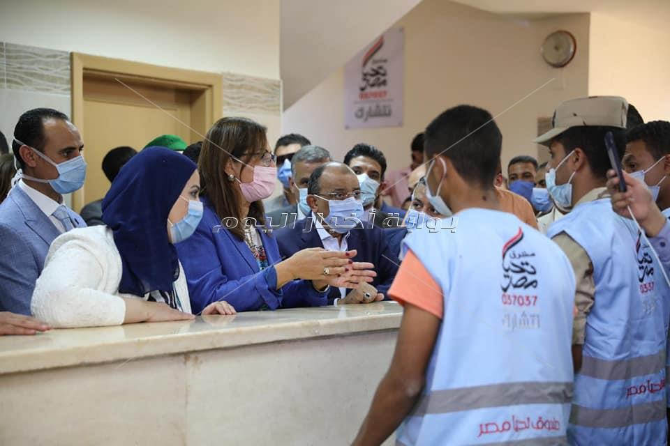ثلاثة وزراء يفتتحون الوحدة الصحية بمركز طهطا في سوهاج 