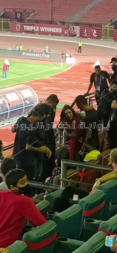لاعبي الأهلي يساندون مؤمن زكريا 