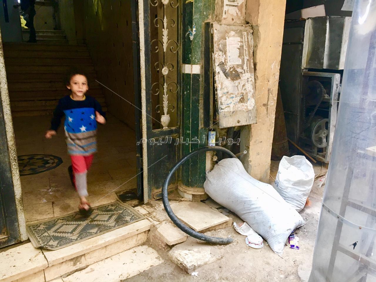 بالصور|  الكابلات المكشوفة.