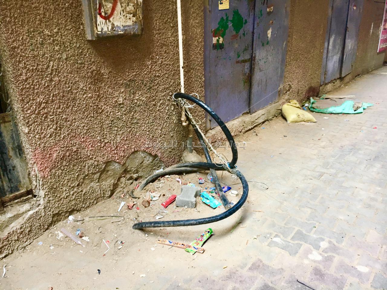 بالصور|  الكابلات المكشوفة.