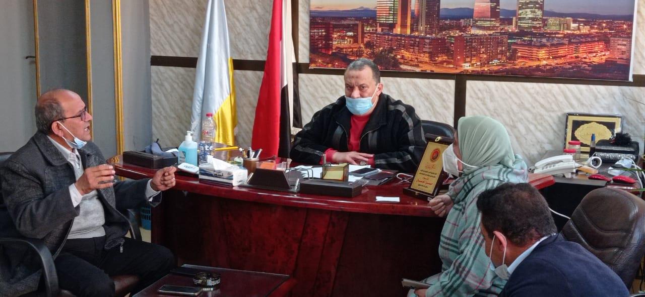 محافظ الإسكندرية يتابع مد خطوط مياه جديدة في 3 قري و42 نجعا ببرج العرب  