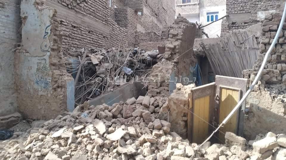 إنهيار منزل قديم بقنا.. وتكليف لجنة للوقوف على أسباب الحادث