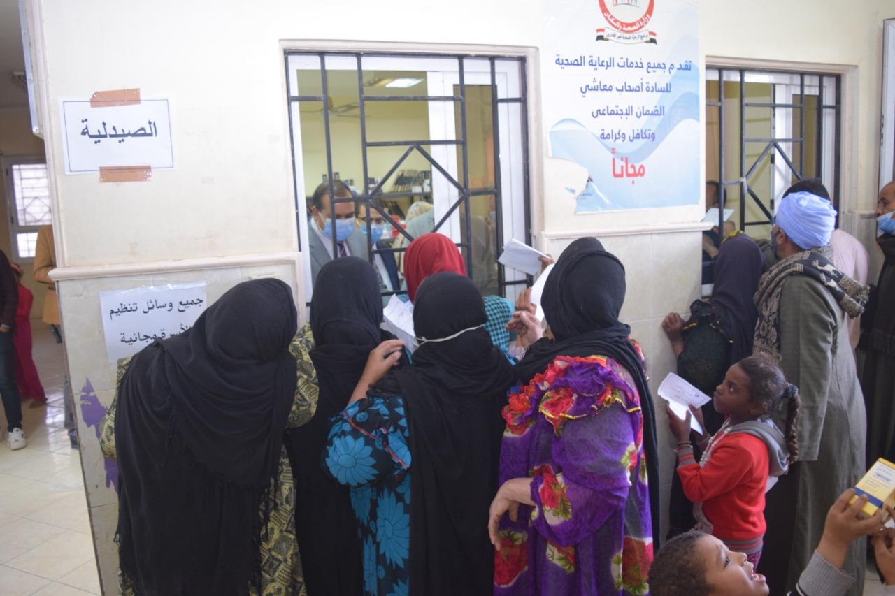 قافلة جامعة سوهاج الطبية
