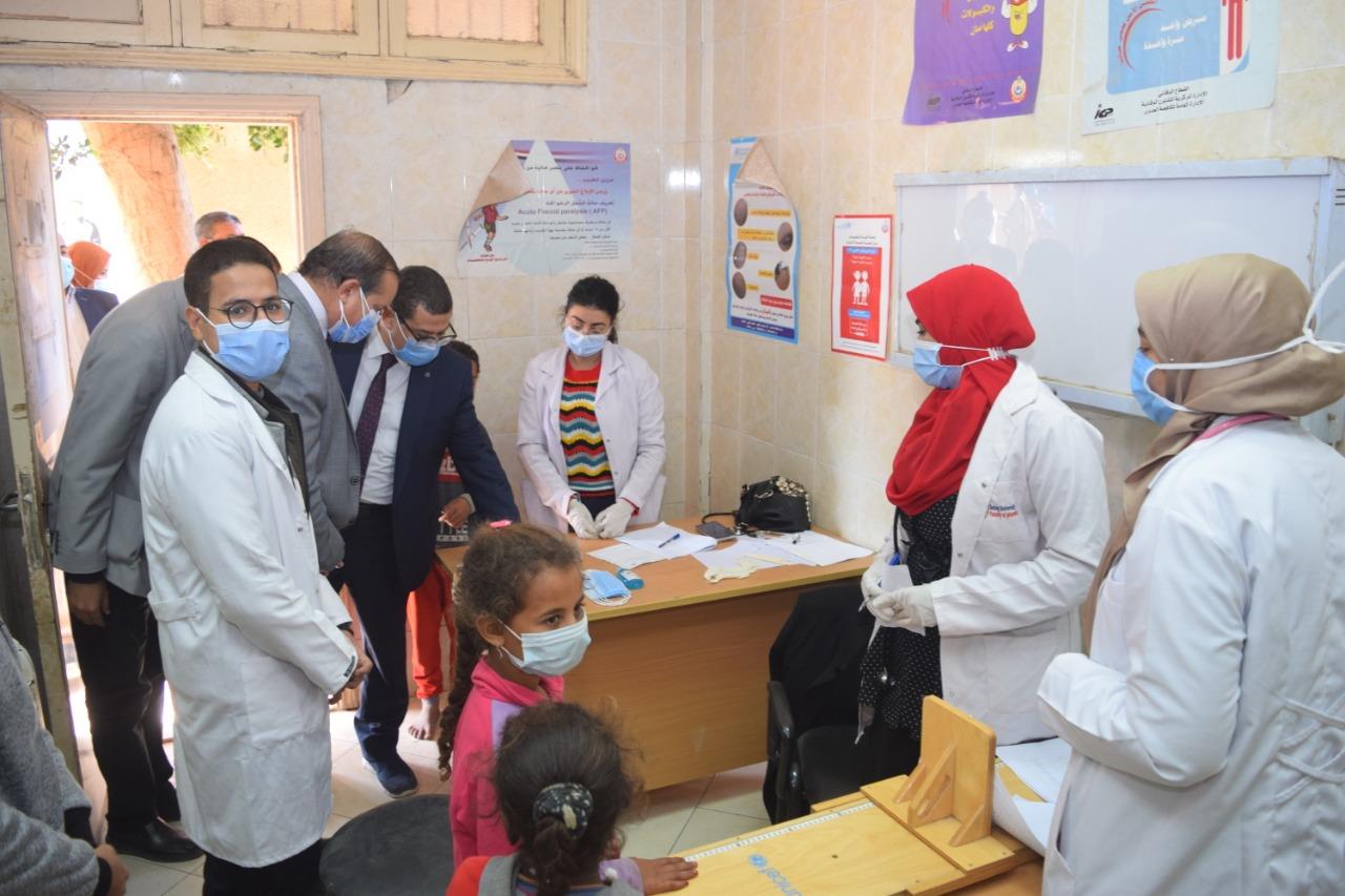 قافلة جامعة سوهاج الطبية
