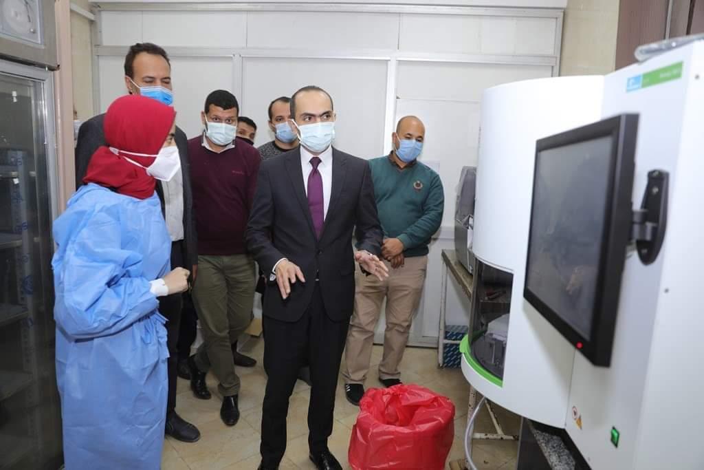 نائب محافظ سوهاج  يتفقد مستشفى أخميم