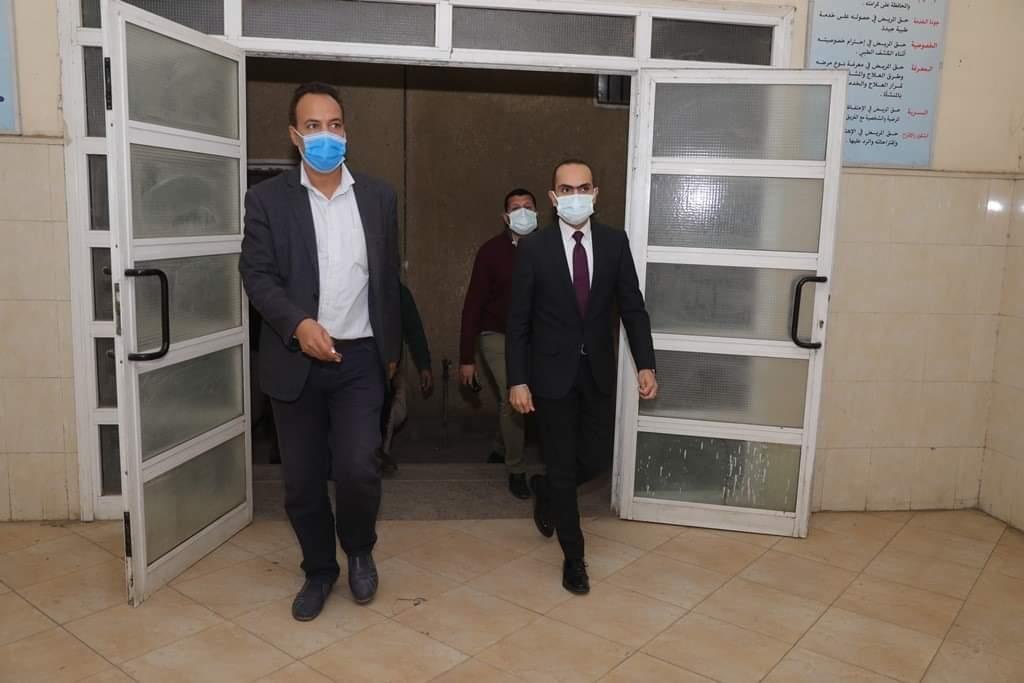 نائب محافظ سوهاج  يتفقد مستشفى أخميم