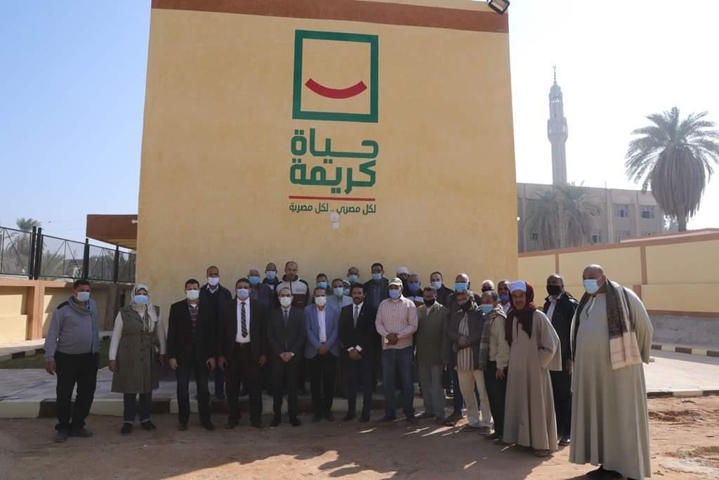 نائب محافظ سوهاج يتفقد مشروعات