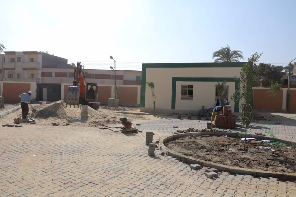 نائب محافظ سوهاج يتفقد مشروعات