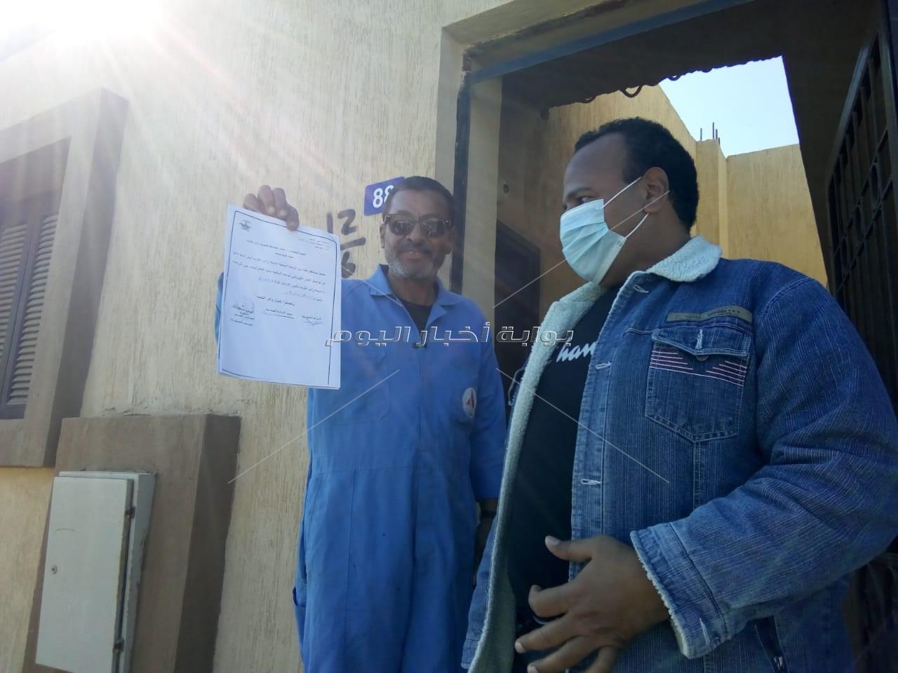 استمرار نقل وتسكين أهالي «عشش البلد» في رأس غارب ببديل العشوائيات