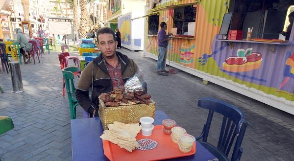 شارع «306 ».. حكاية تتحدى البطالة
