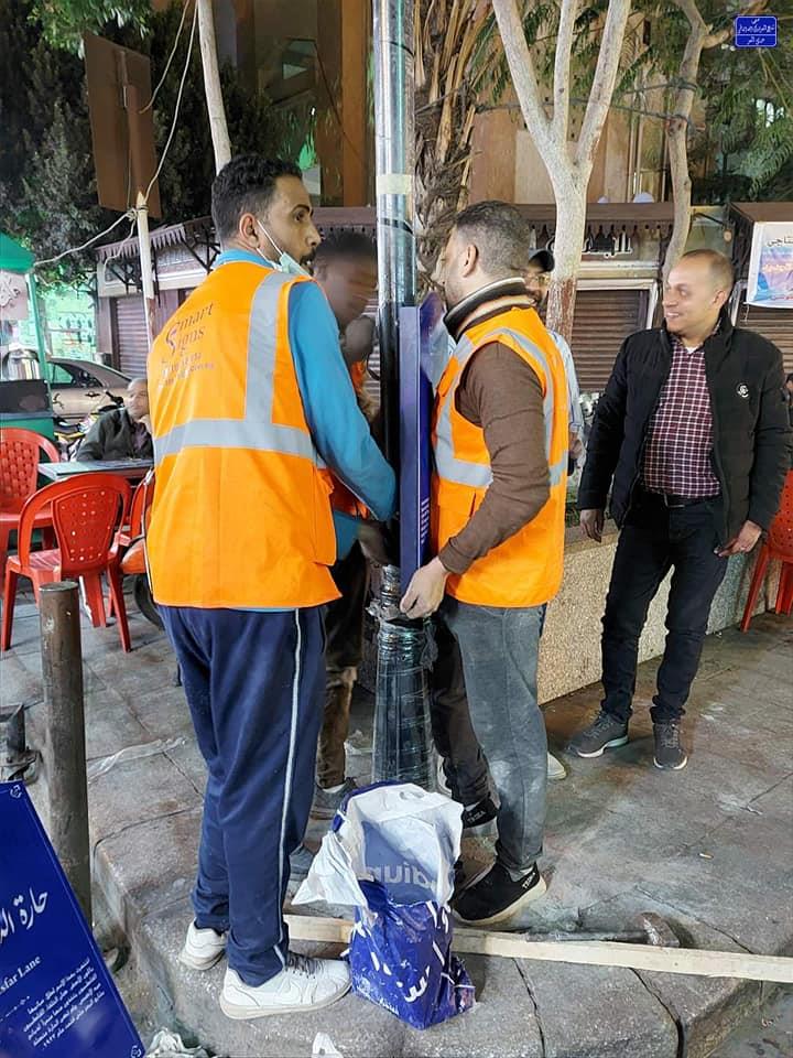 تركيب لوحات إرشادية بالمعز ضمن مبادرة" حكاية شارع "