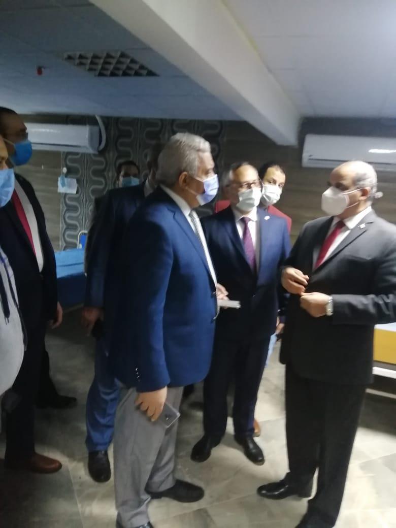  سكن الأطباء بمستشفى الحسين الجامعي بسعة 250 سريرًا