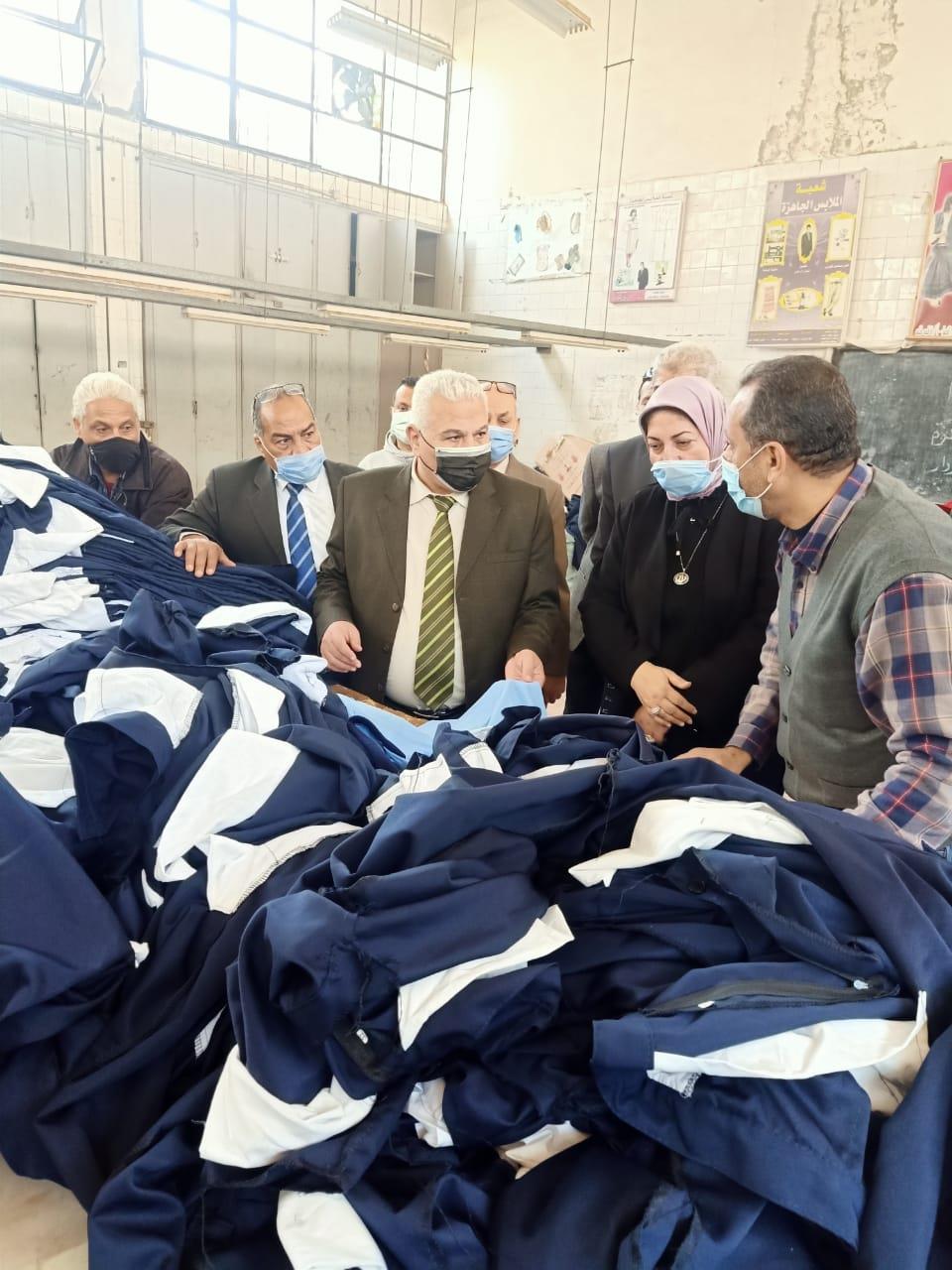 إقامة معرض دائم لمنتجات الطلاب بمدرسة محمد علي بالإسكندرية|صور