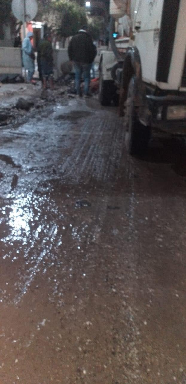 بعد غرق بعض الشوارع ببنها.. مياه القليوبية تعلن إصلاح الخط 