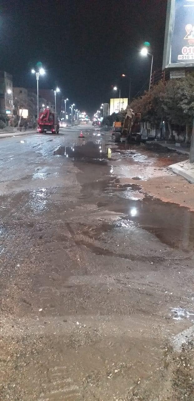 بعد غرق بعض الشوارع ببنها.. مياه القليوبية تعلن إصلاح الخط 