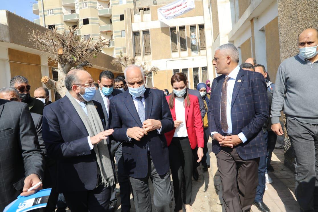 صور| محافظ الجيزة يفتتح انطلاق الحمله القومية للتطعيم ضد شلل الأطفال بالجيزة