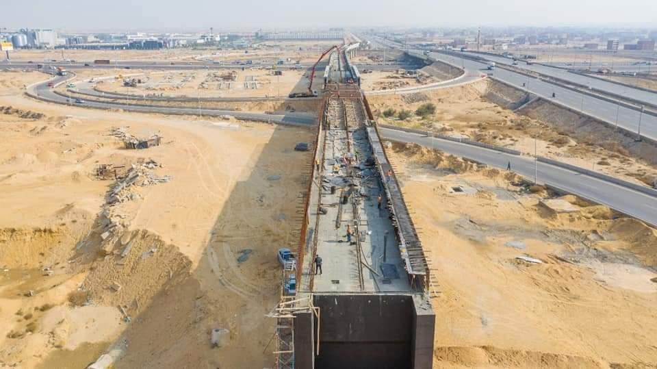 5 صور ترصد تنفيذ كوبري الإسماعيلية بمشروع القطار الكهربائي LRT