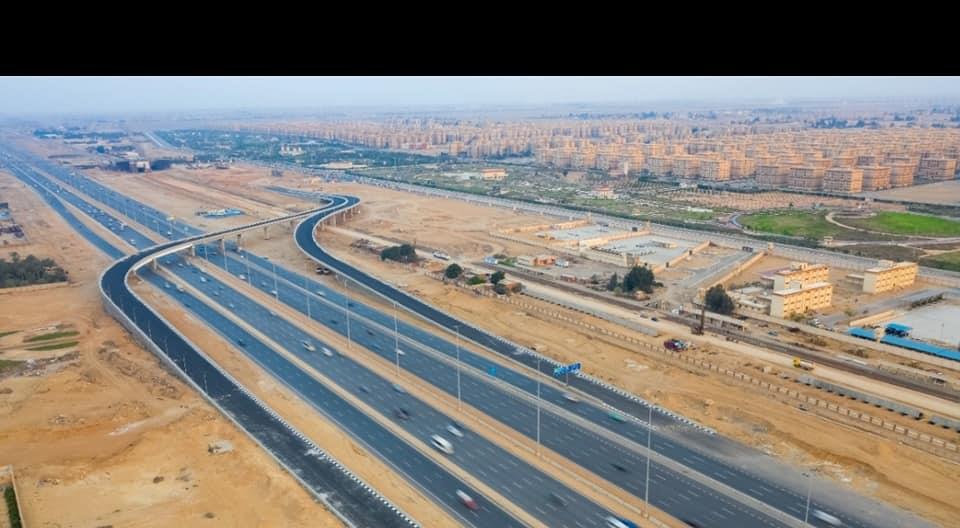 وزير النقل يتفقد أعمال تنفيذ القطار الكهربائي.. ويؤكد: 79% نسبة التنفيذ 