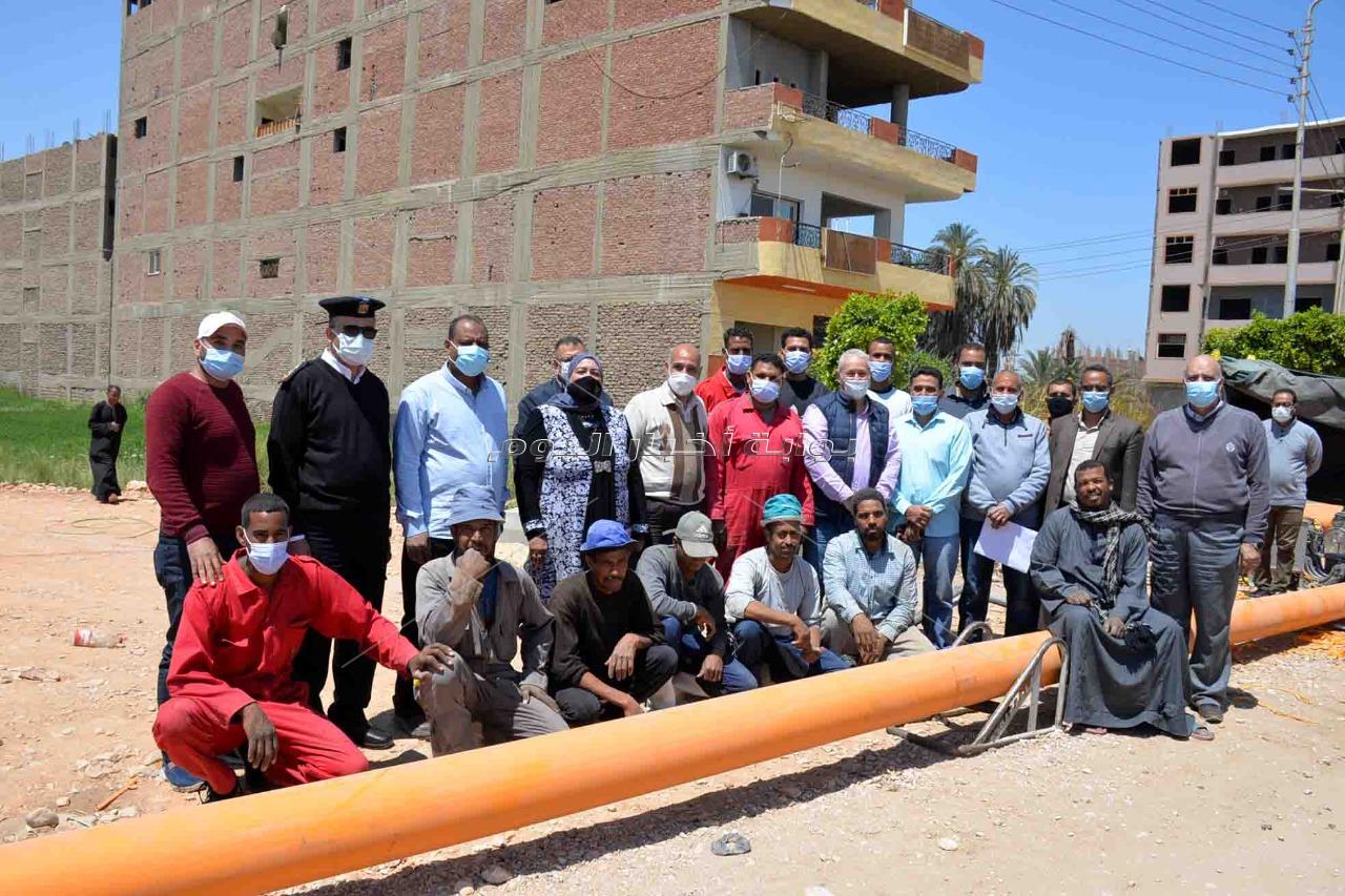 محافظ الأقصر يتفقد أعمال تأهيل وتبطين الترع المتعبة بإسنا بإجمالي أطوال 84 كم