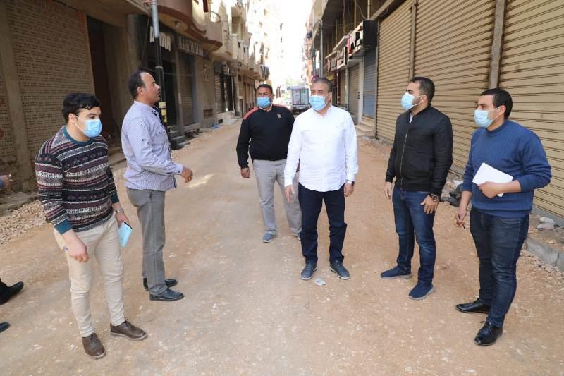 محافـظ المنوفية يتابع أعمال رصف   