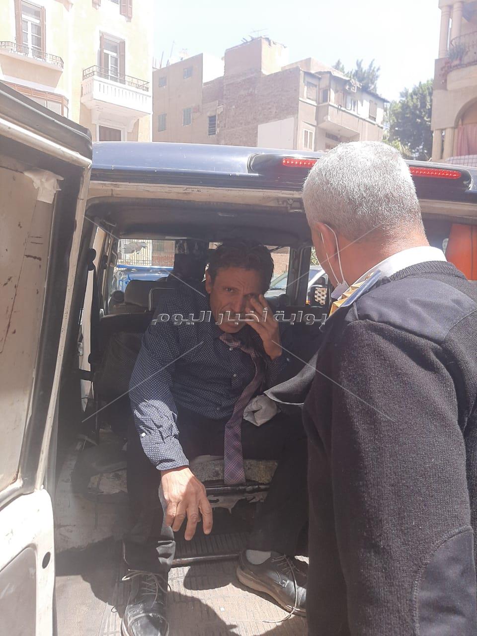 بعد إقامته بناء مخالفا.. عرض رئيس حي 15 مايو على نيابة الدقي