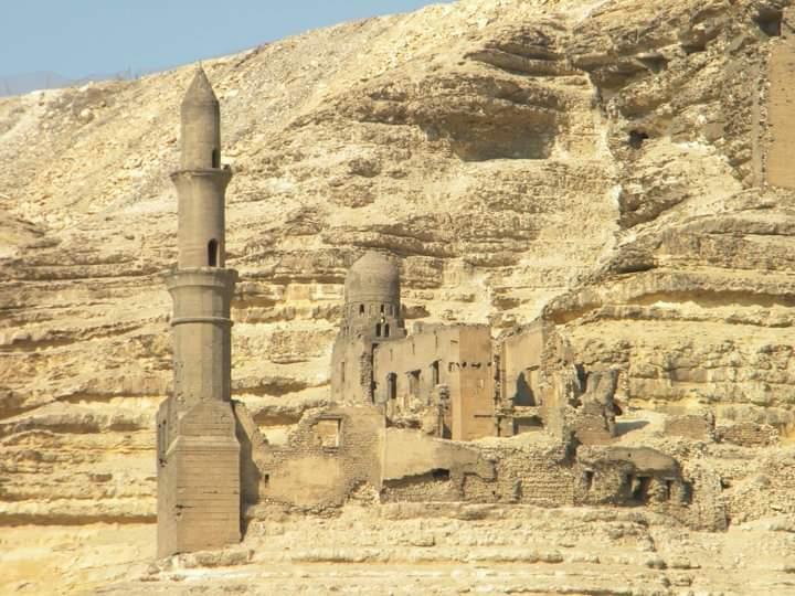 20 صورة تحكي عن مسجد «شاهين الخلوتي» المنحوت في الجبل 