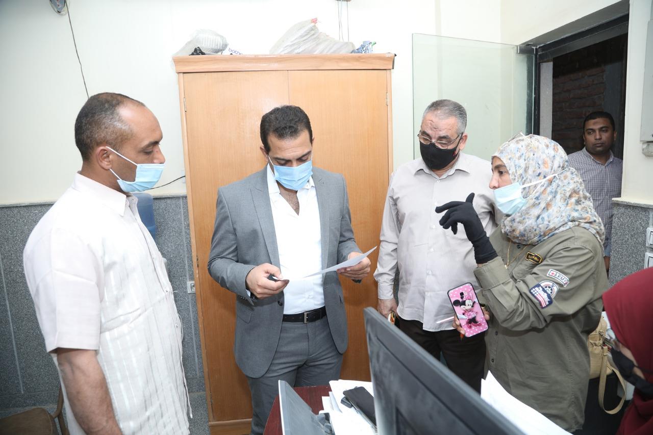 نائب محافظ قنا يتفقد المركز التكنولوجي بنقادة استعدادا لتطبيق منظومة التراخيص الجديدة