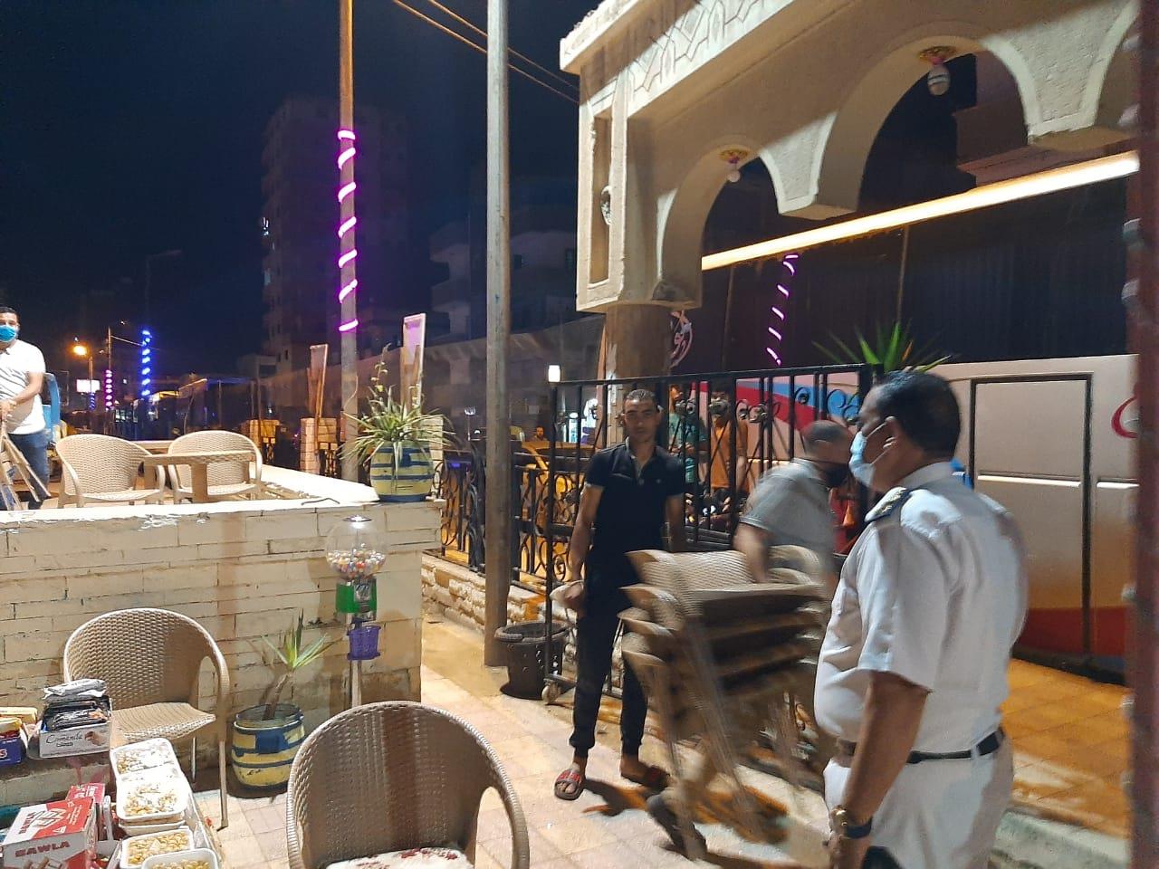 في اليوم الثاني للحظر .. ضبط كافيه مخالف في الدقي بالجيزة