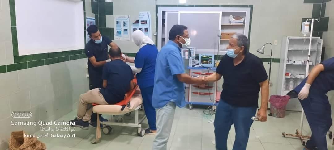 وفاة شخص وإصابة زوجتة ونجليه فى انقلاب ملاكى بطريق رأس غارب