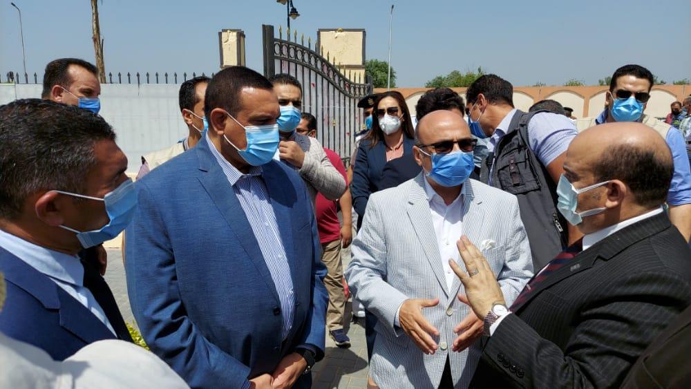 بالصور .. وزير العدل و محافظ البحيرة يتفقدان اعمال انشاء مبنى محكمة شمال دمنهور الإبتدائية 