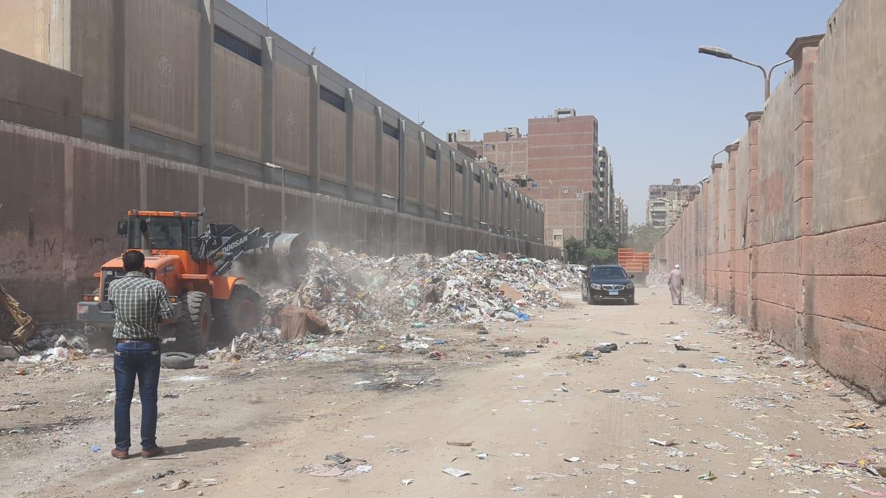 استمرار أعمال التطوير بشوارع حي الطالبية