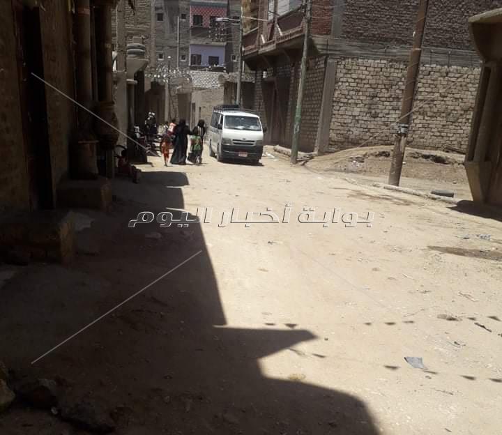 بعد المجزرة ودفن جثث الضحايا العشر.. الهدوء والحزن يسكنان في أبو حزام