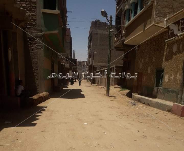 بعد المجزرة ودفن جثث الضحايا العشر.. الهدوء والحزن يسكنان في أبو حزام