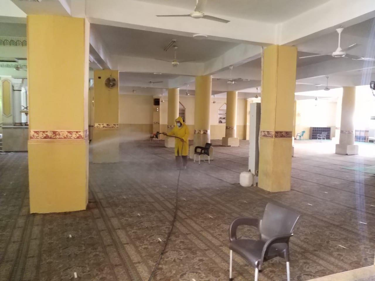  تعقيم وتطهير المساجد في أسيوط