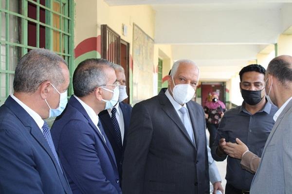 راشد والجيار يتفقدوا عدد من لجان امتحان الشهادة الاعدادية 2021  بتعليم الجيزة "