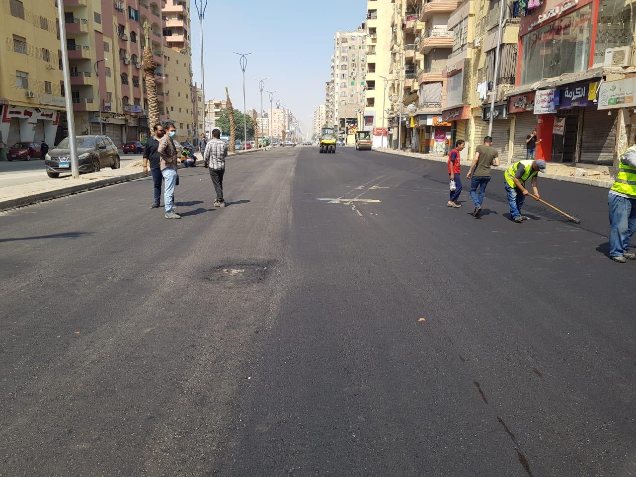 رصف شارع الزعيم السادات في الطالبية بالجيزة