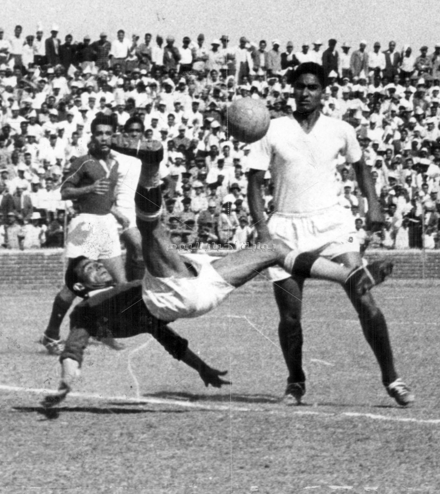 الأسطورة «الضظوي».. من لم يلعب للأهلي لم يلمس كرة القدم 